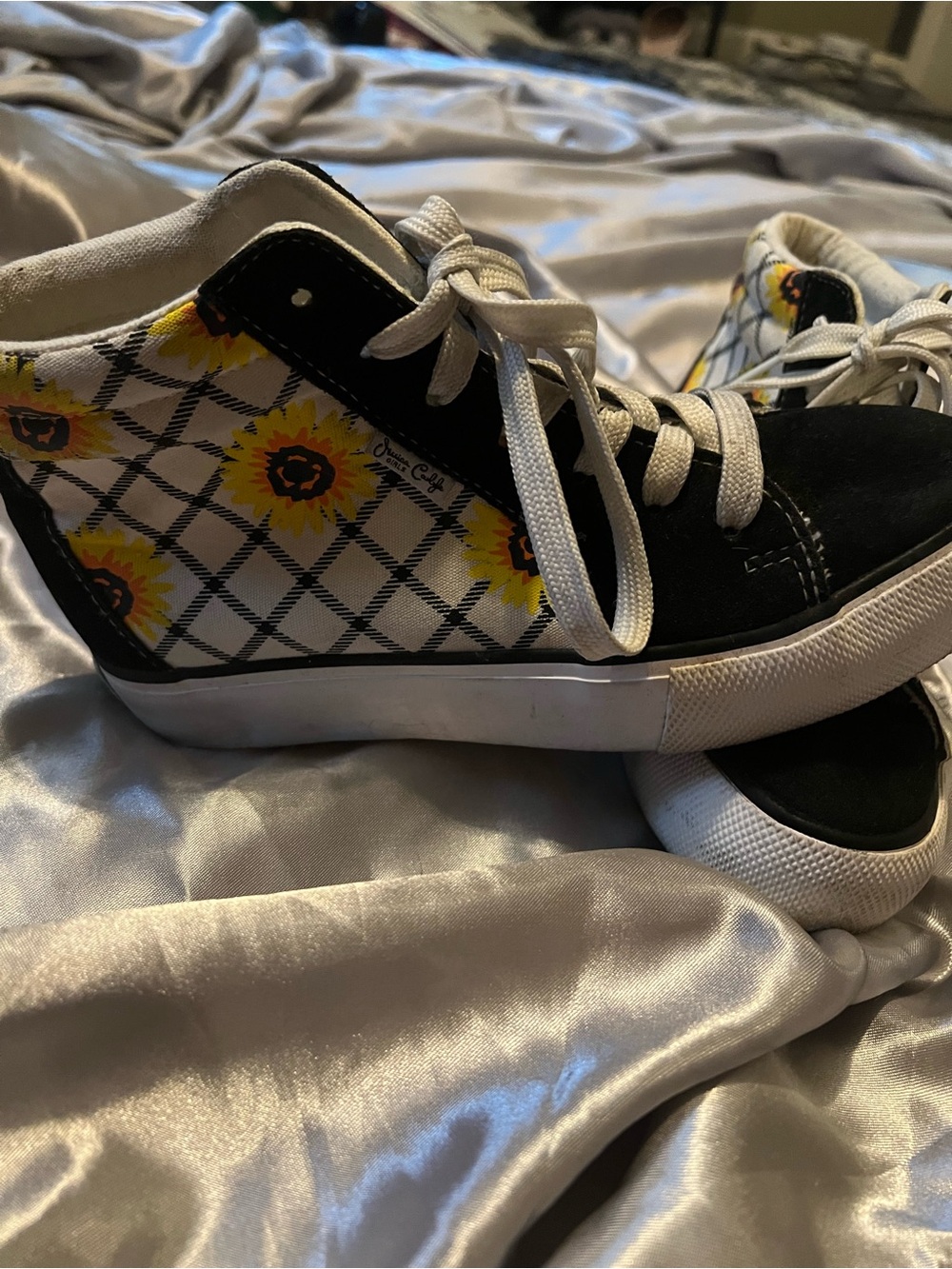 Kids High-Top Sunflower Pattern Sneakers - Black & Yellow